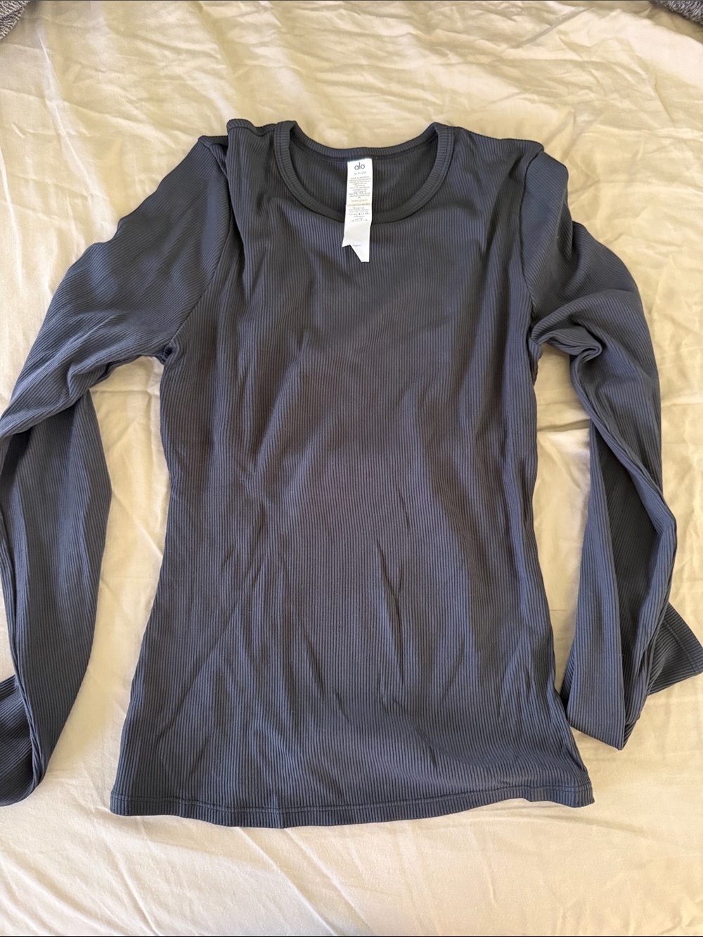 LIKE NEW ALO Ribbed Modal Long Sleeve, Anthracite, size S - Picture 4 of 7